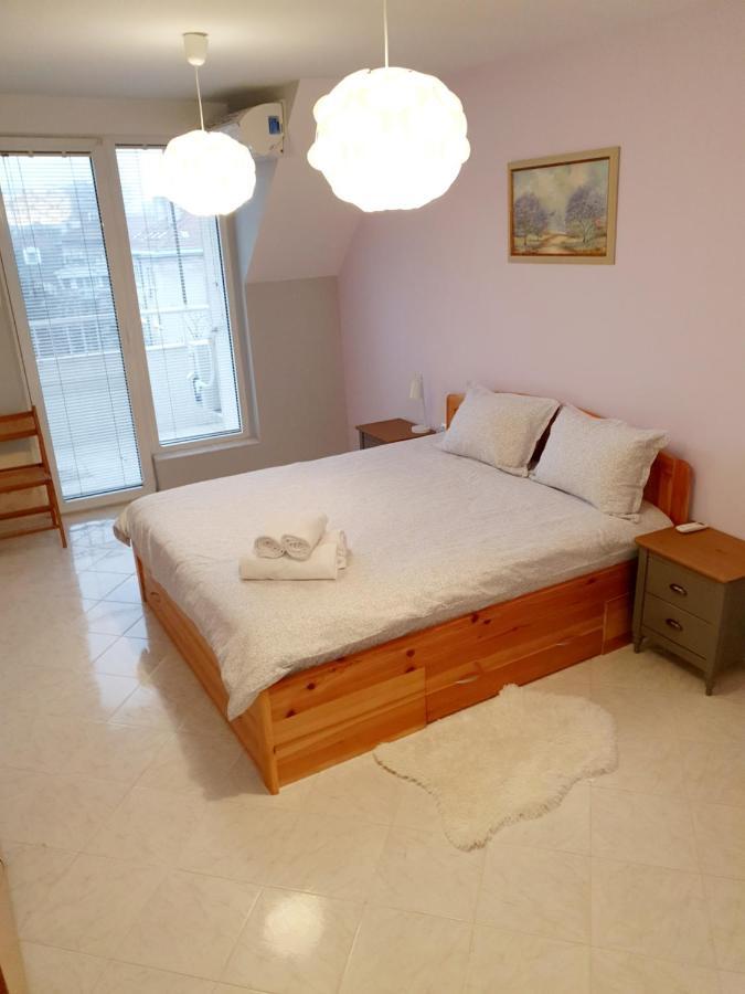 רוסה Malavi Square Top Center Apartment! Comfort&Clean! מראה חיצוני תמונה